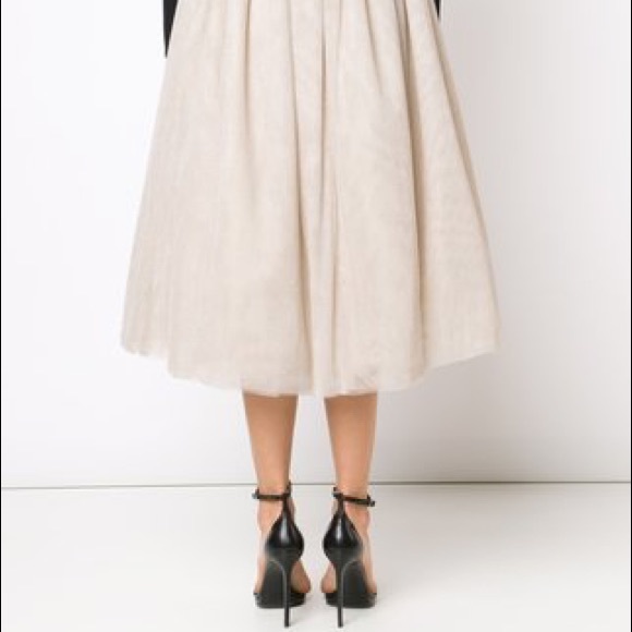 SOLD! Elizabeth and James Skirt - Picture 3 of 6